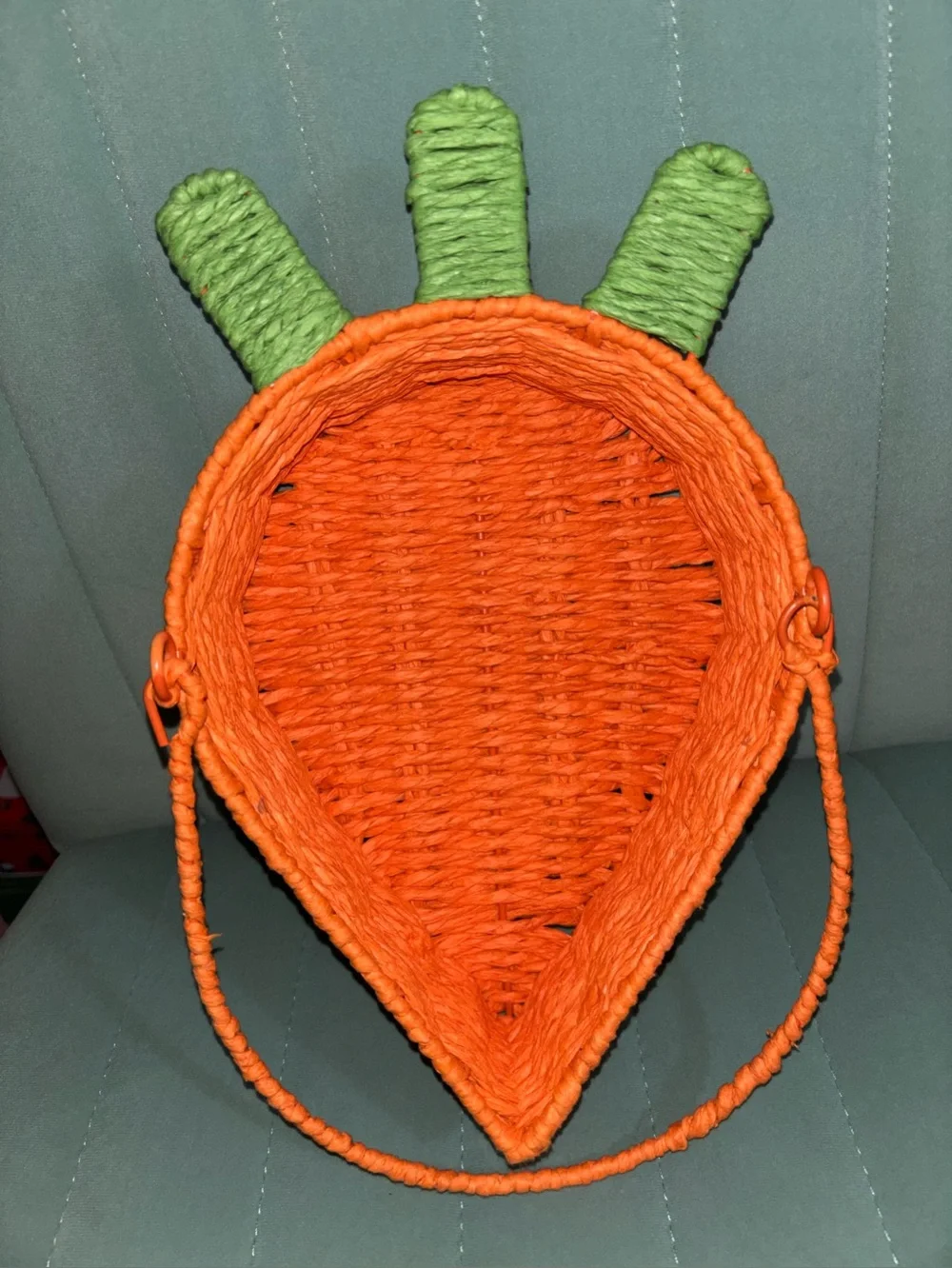 N/A woven carrot